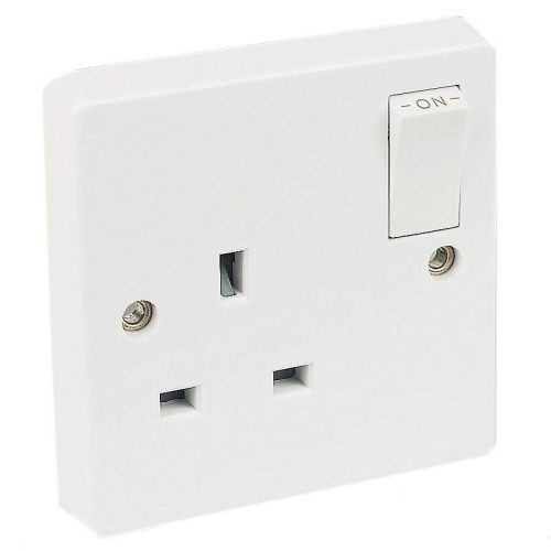 Crabtree 1G 13A Switched Socket