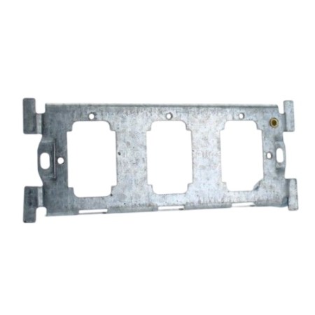 Crabtree 3-Module Yoke