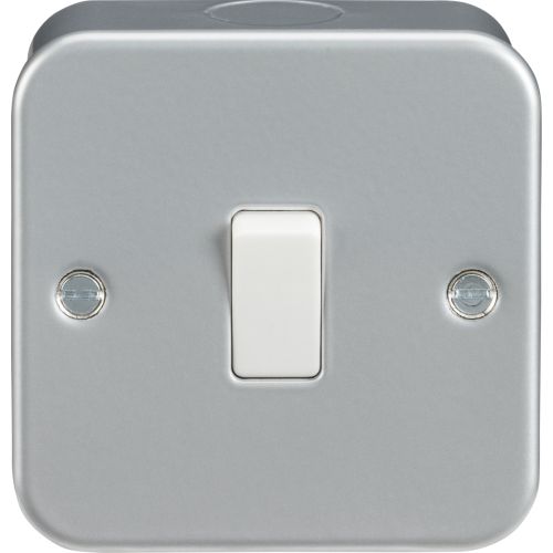 Knightsbridge Metalclad 1G 2w 10a Switch