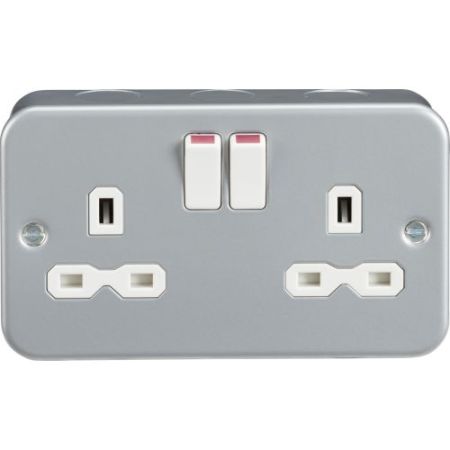 Knightsbridge Metalclad 2G DP Switched Socket
