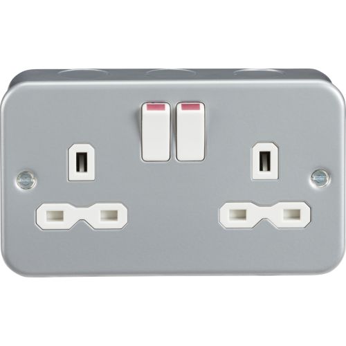 Knightsbridge Metalclad 2G DP Switched Socket