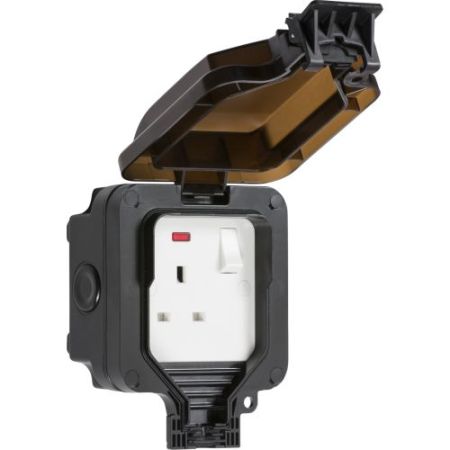 Knightsbridge IP66 13A 1G DP Switched Socket With Neon - Black